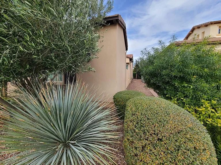 1714 E Alegria Rd — Photo 37