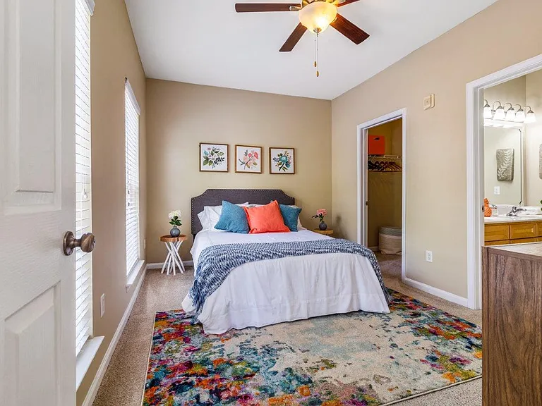 Worthington Apartments and Townhomes — Photo 6