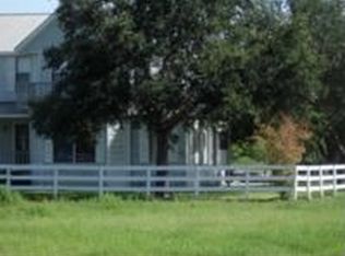 2119 Von Haefen Rd, Cuero, TX 77954