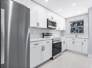 300 Layne Blvd APT 110, Hallandale Beach, FL 33009