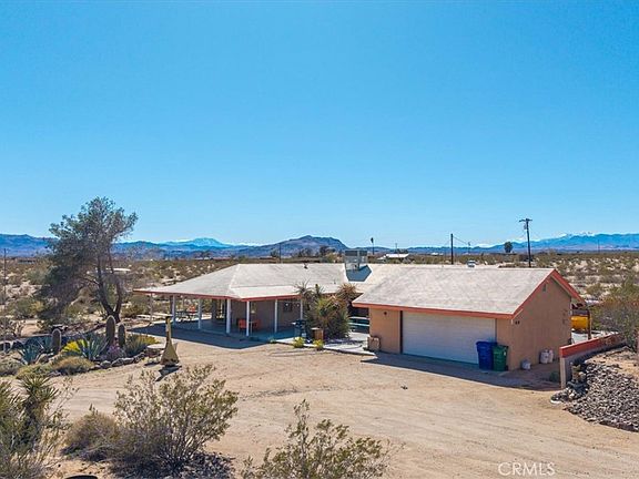 2nd image of 63525 Moonlight Mesa St