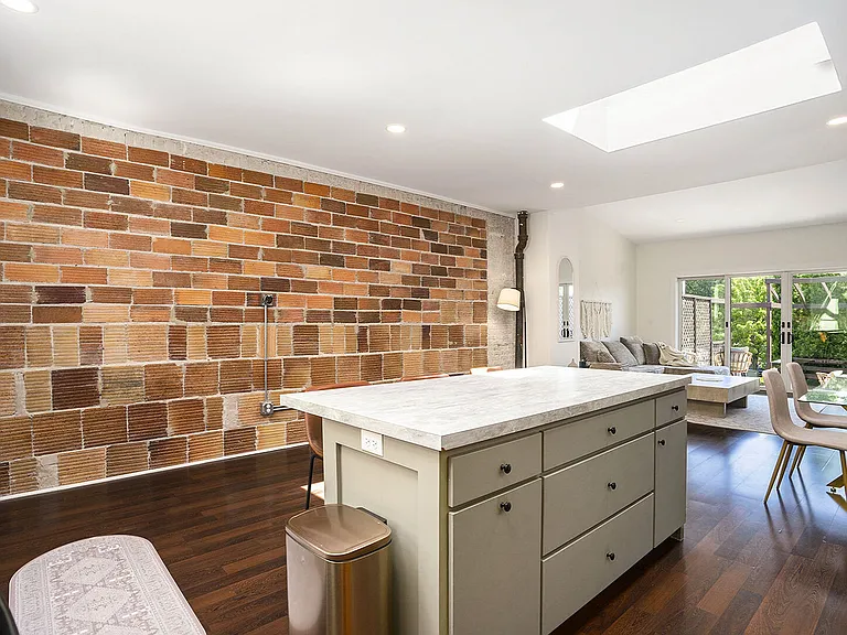 110 Washington Ave #110 — Photo 16
