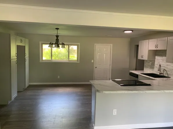 100 Cambridge Dr, Florence, AL 35633
