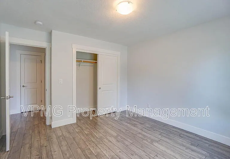 10703 NE 70th St #1 — Photo 26