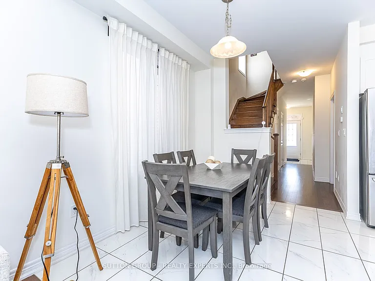 130 Ice Palace Cres — Photo 14