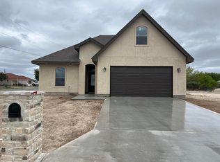 201 Jesus Flores Dr, Del Rio, TX 78840