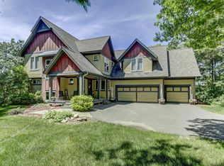 892 Highlander Trl, Hudson, WI 54016