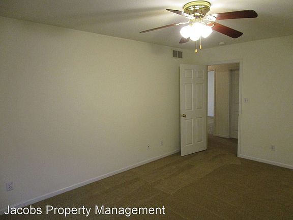 3rd image of 1702 Juniper Dr