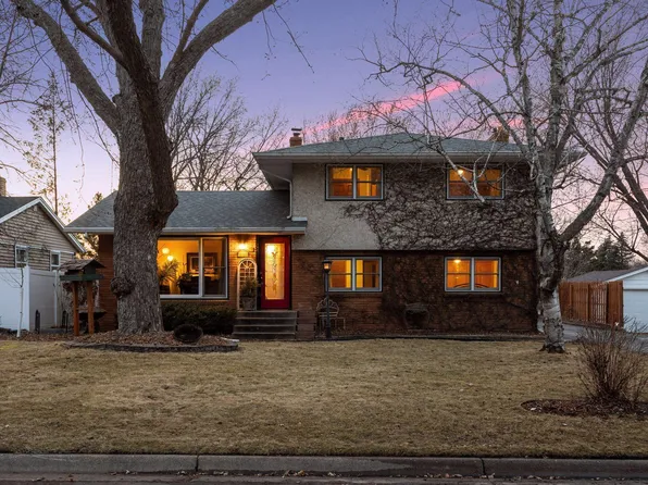 2737 Gerald Ave, North Saint Paul, MN 55109