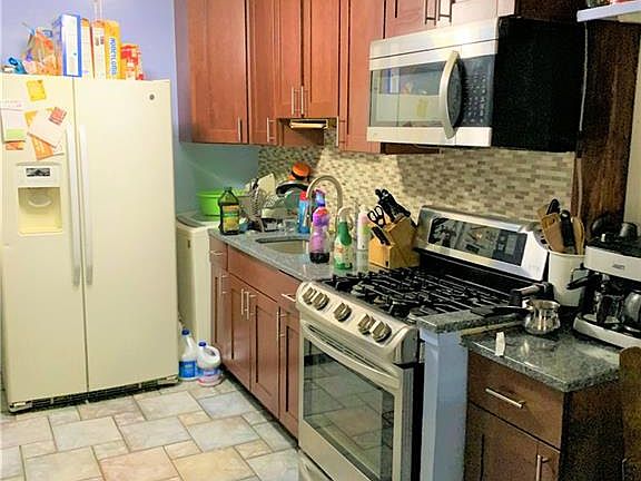 3rd image of 2753 Seymour Ave