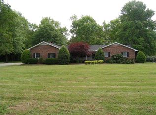 50 Waterview Dr, Weems, VA 22576