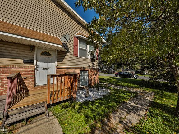 4th image of 2733 Columbia St