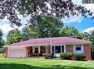 8666 Tanglewood Trl, Chagrin Falls, OH 44023