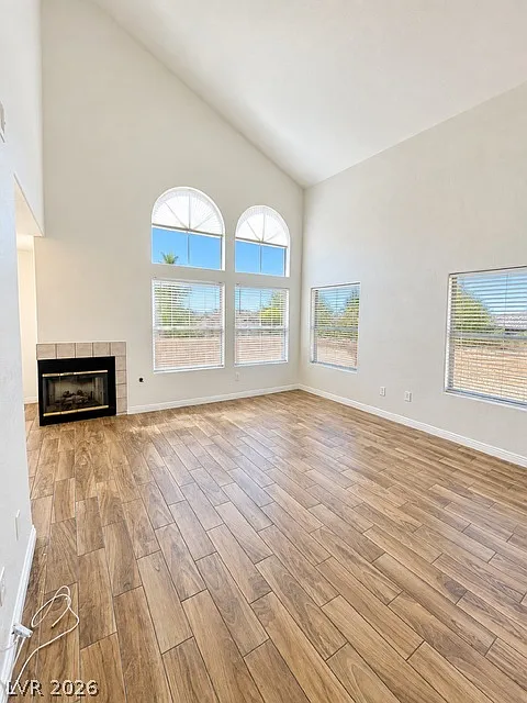 3 bed, 2.5 bath, 1434 sqft, $1,900 — Photo 3
