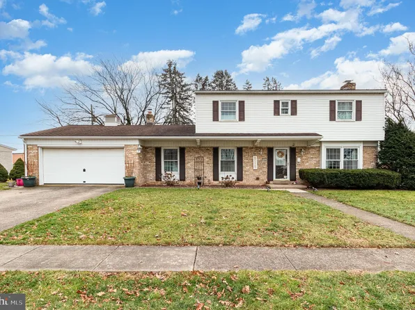 253 Redwood St, Hummelstown, PA 17036