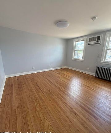 5th image of 1288 Forest Ave #B