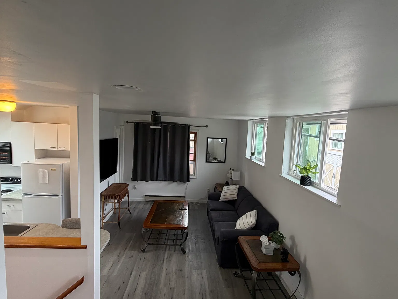 2 bed, 900 sqft, $1,800 — Photo 2