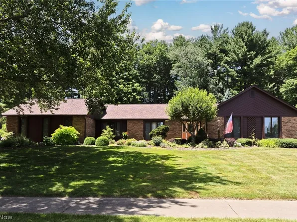 1588 Royal Oak Dr, Mansfield, OH 44906