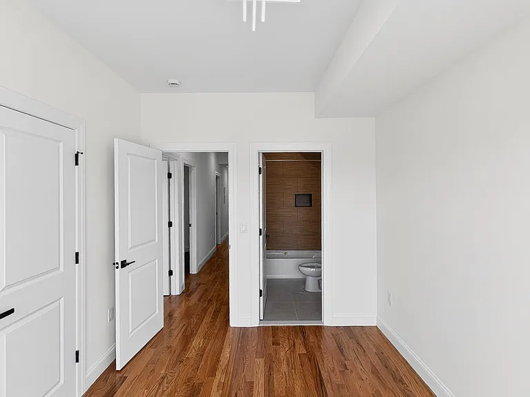 270 Hunterdon St #2 — Photo 15