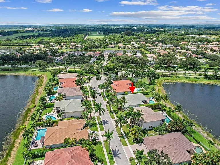 11727 Paradise Cove Ln — Photo 22