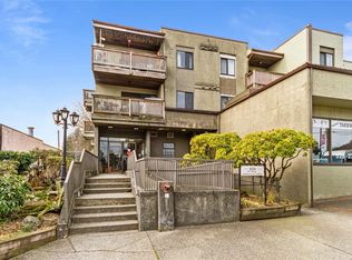 836 12th St #107, New Westminster, BC V3M4K3