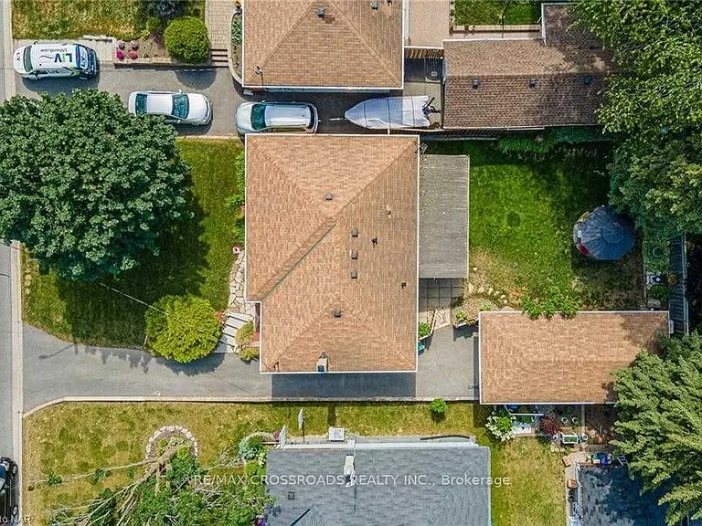 778 Tennyson Ave — Photo 33