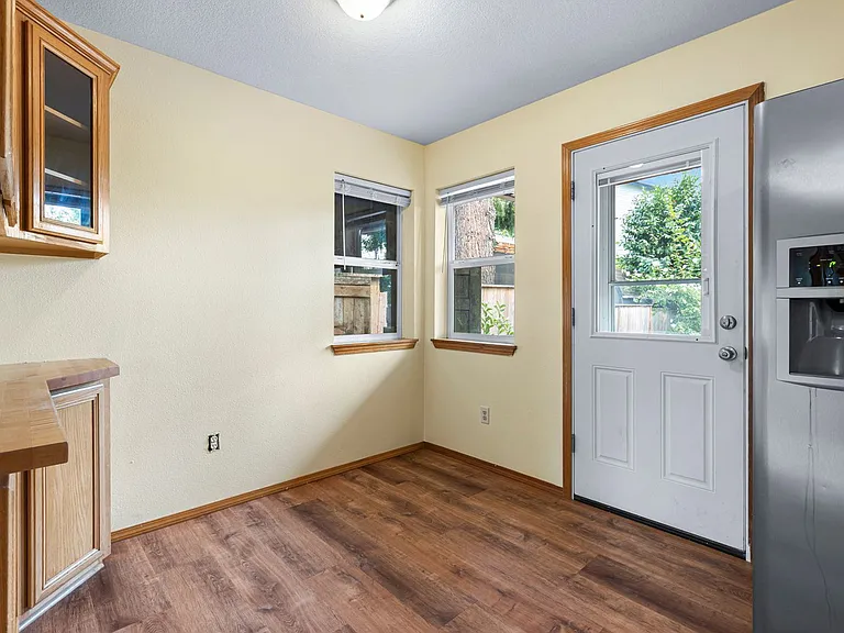 4308 N Albina Ave — Photo 9