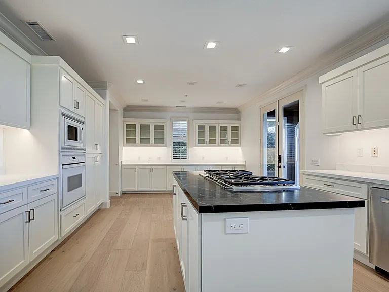1 Chimney Ln — Photo 7