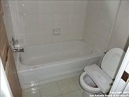 4th image of 10 Aubrey Ct