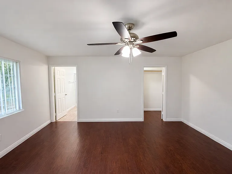 El Centrico Apartments — Photo 3