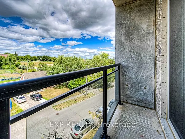 275 Larch St #F301 — Photo 11