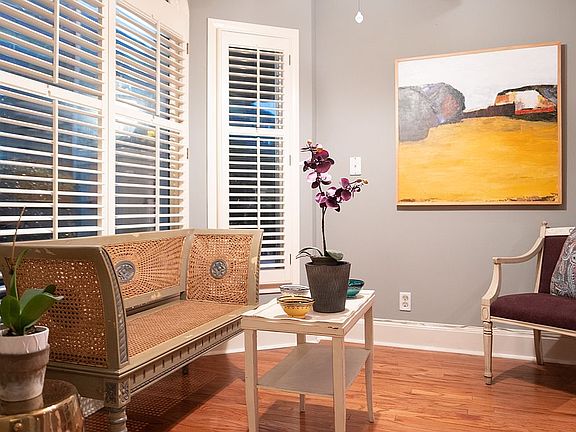 Breakfast nook 