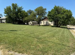 15 N 10th St, Herington, KS 67449