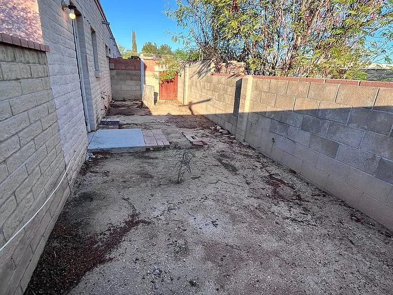 446 E Pastime Rd — Photo 27