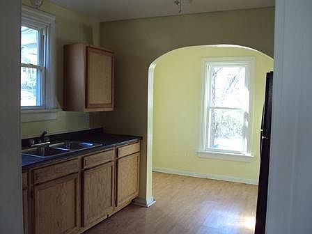 3rd image of 1616 Elberon Ave