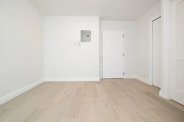 Rented by REAL New York | media 14