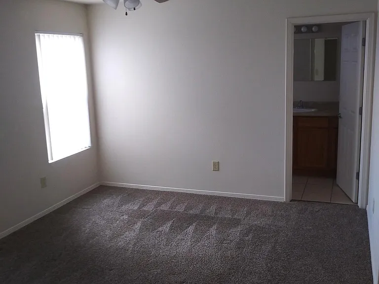 2300 Stern Dr #220 — Photo 7