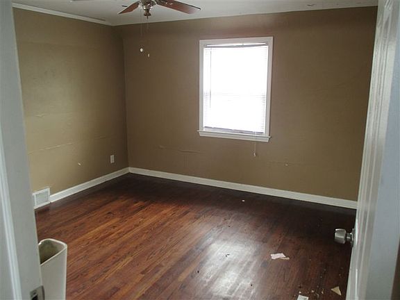 roselawn 8560 bdrm floor