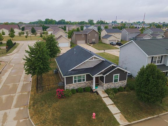 3rd image of 1643 Duncannon Dr