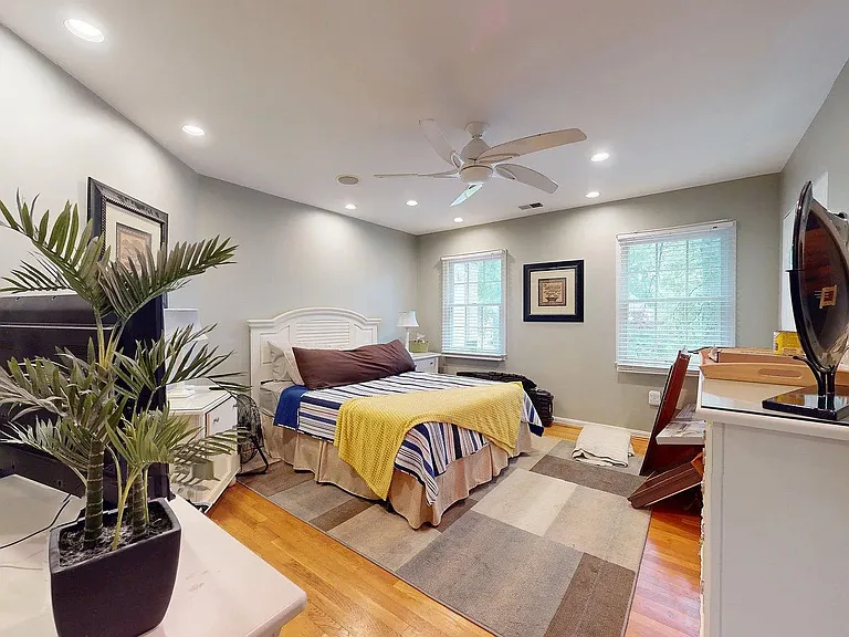 5803 Hall St — Photo 19