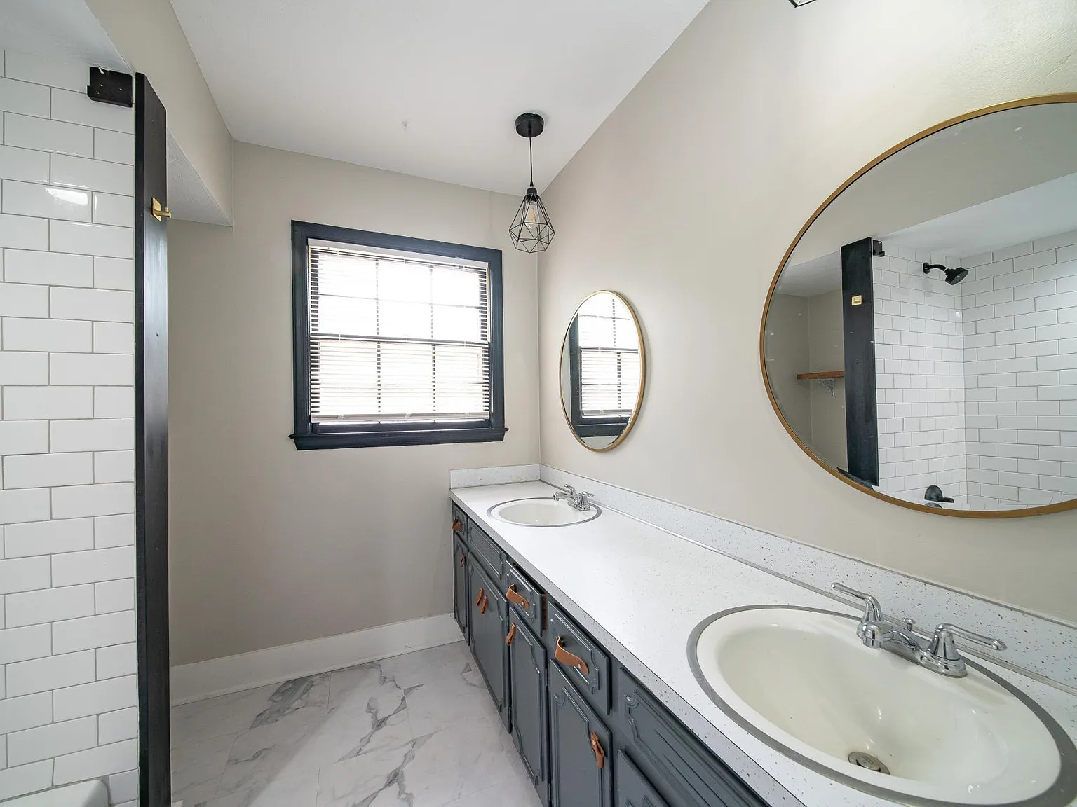 5942 Windsor Dr — Photo 3