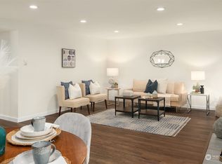 9504 Ravenna Ave NE APT 302, Seattle, WA 98115