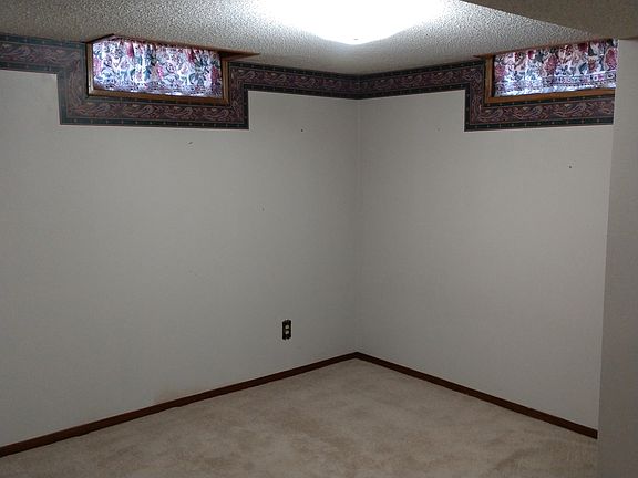 3rd image of 2506 Webster Ave