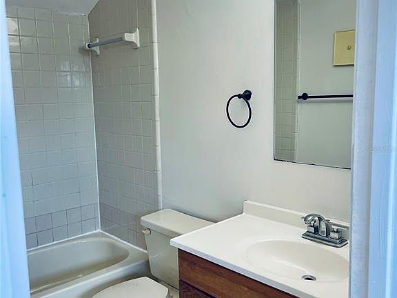 5th image of 2707 Hunt Club Ln #0