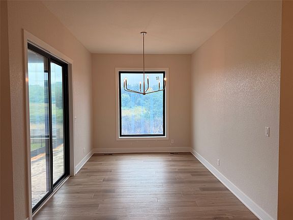4th image of 1959 E Autumn Trail Cir