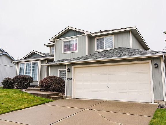3rd image of 23816 E Maxwell Dr