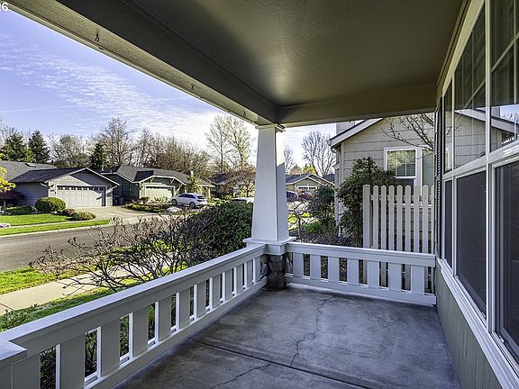4th image of 3350 Edgewater Dr