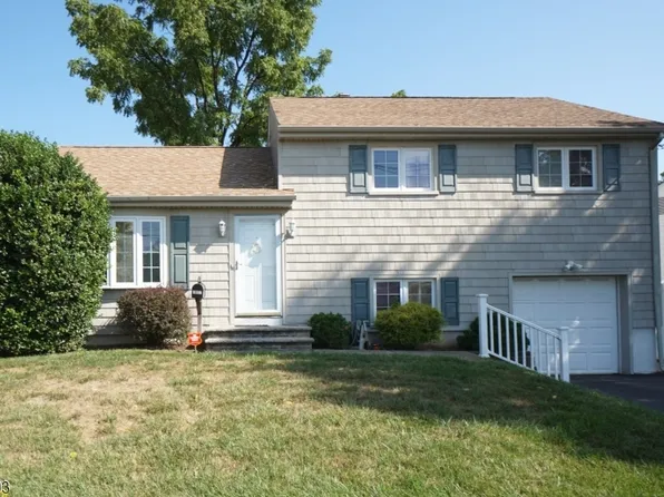 307 Colonia Blvd, Woodbridge Twp., NJ 07067