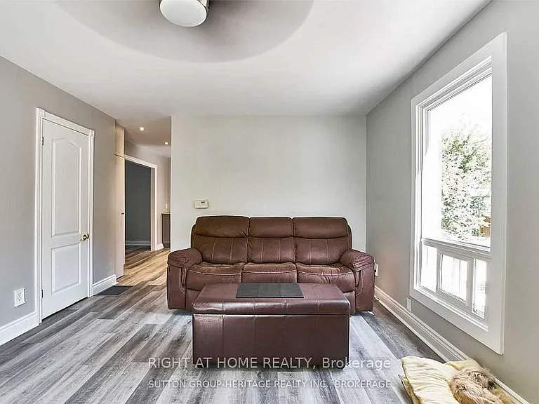 4 Ontario St — Photo 5
