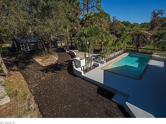 4th image of 5681 Dogwood Way